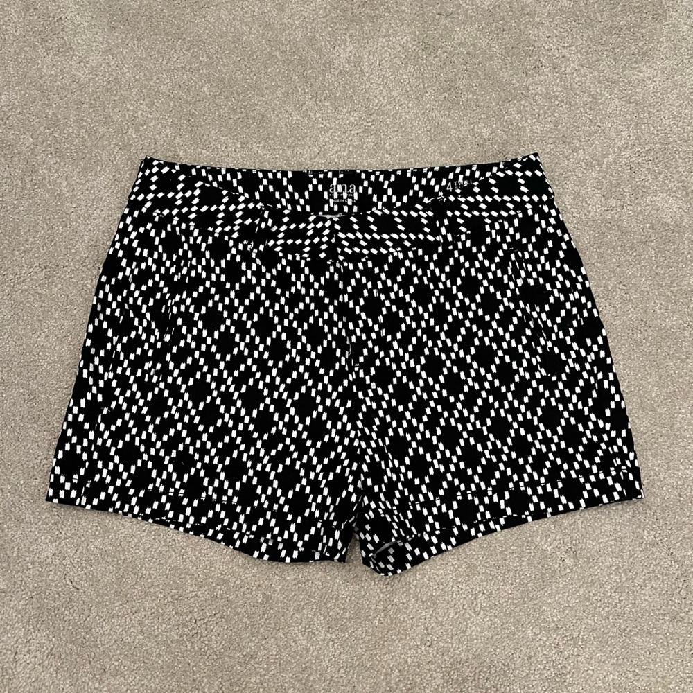 A.N.A Black + White Twill Short - Like New ⭐️